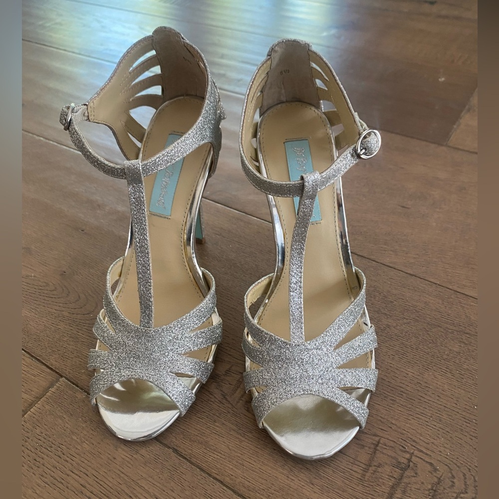 Betsey Johnson Silver Glitter Heels 5 1/2